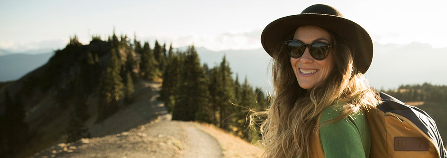 690988485_GTY_RF_WomanHiking_04-05-18-1524-opc2